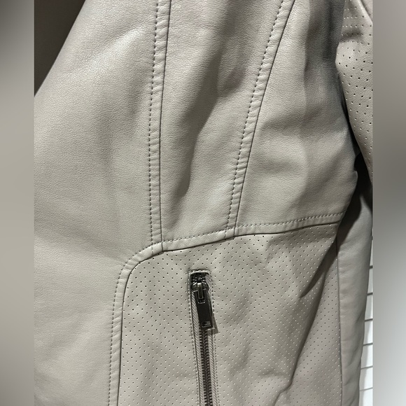 Ladies Moto Jacket - Picture 5 of 10